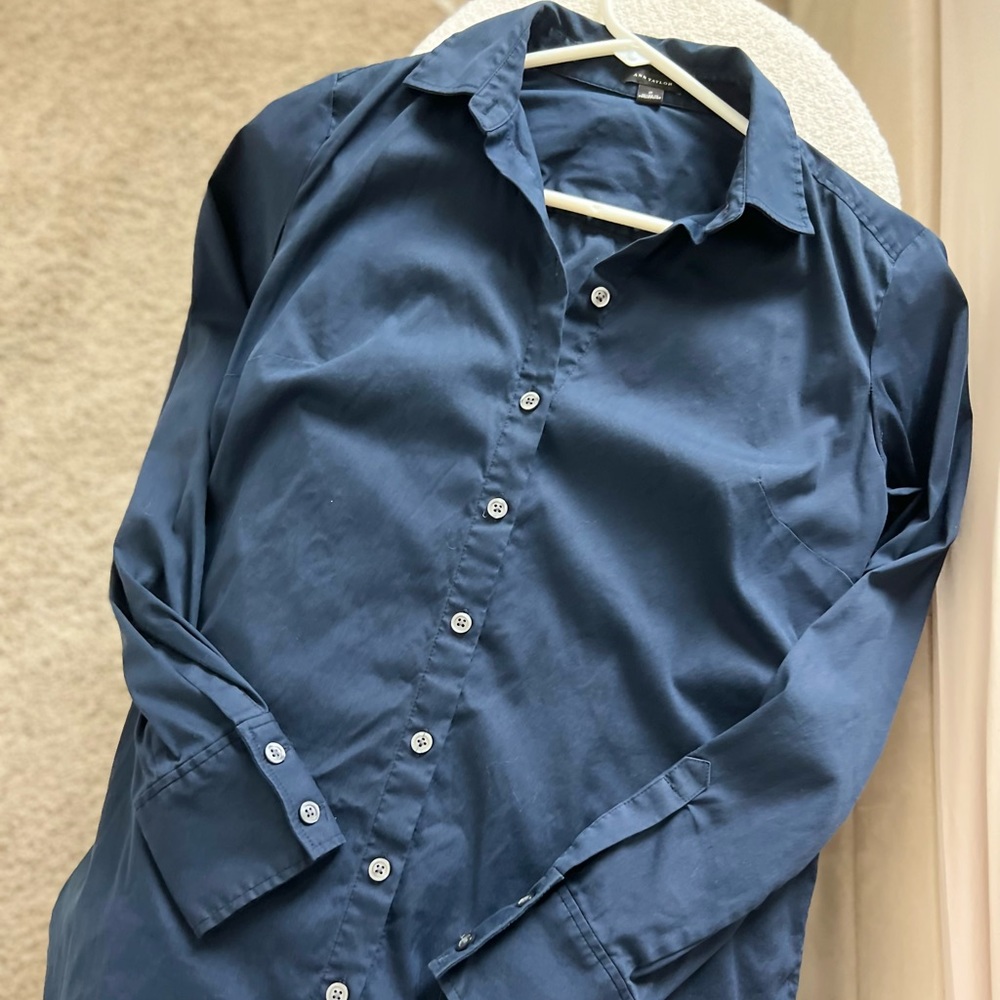 Ann Taylor Navy Fitted Blouse Sz 2